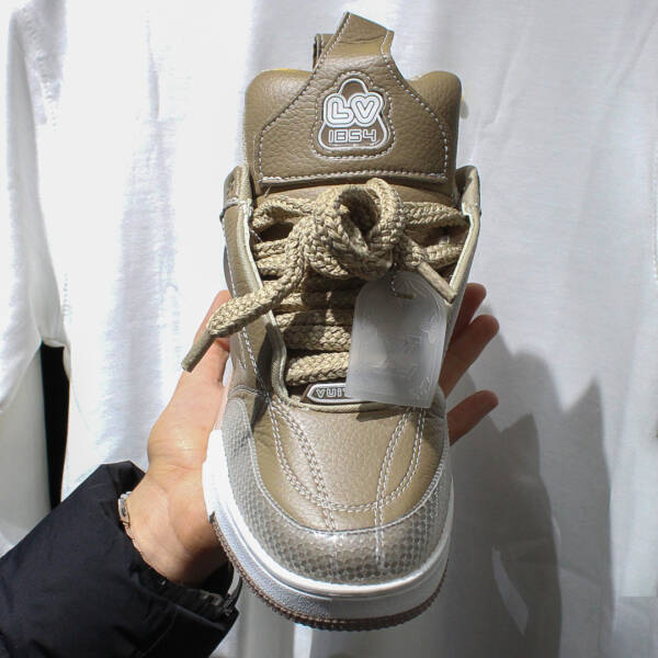 Louis Vuitton Sneaker brown – Image 3
